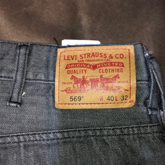 Levi's Other - Levi’s 569 Loose 40x32